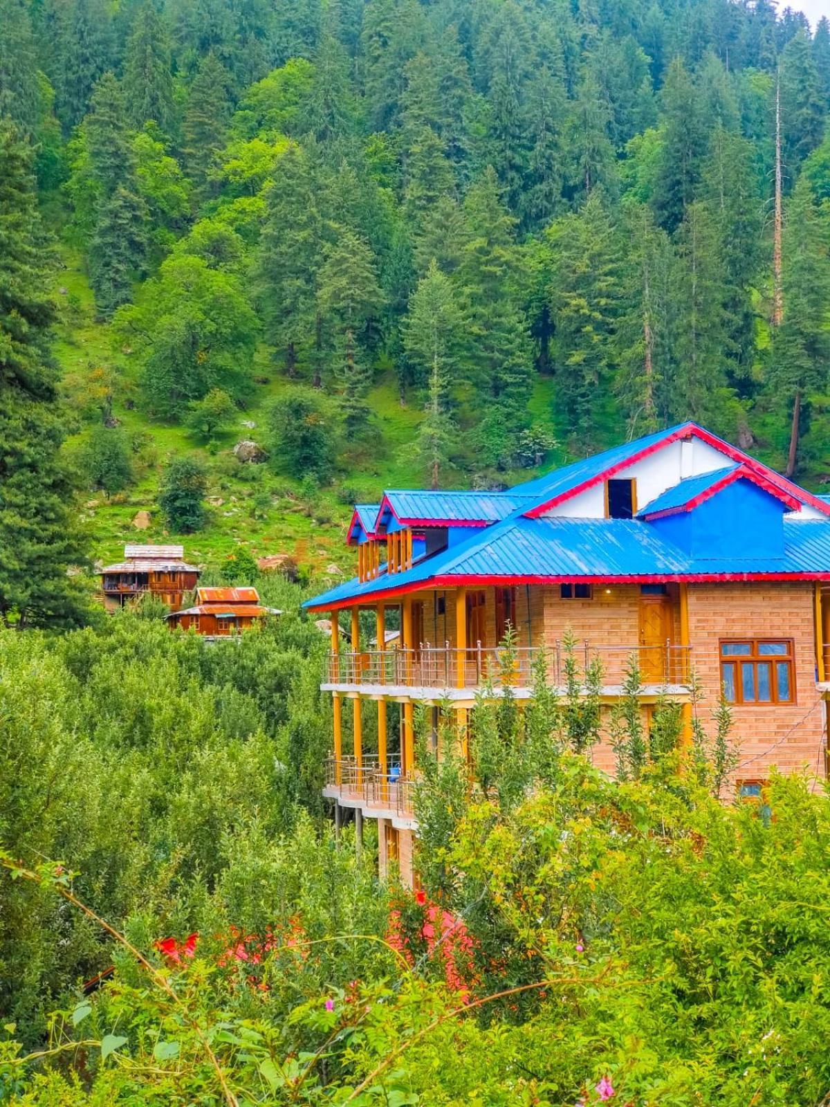 New Brahma Cafe Guest House Kalgha Exterior photo